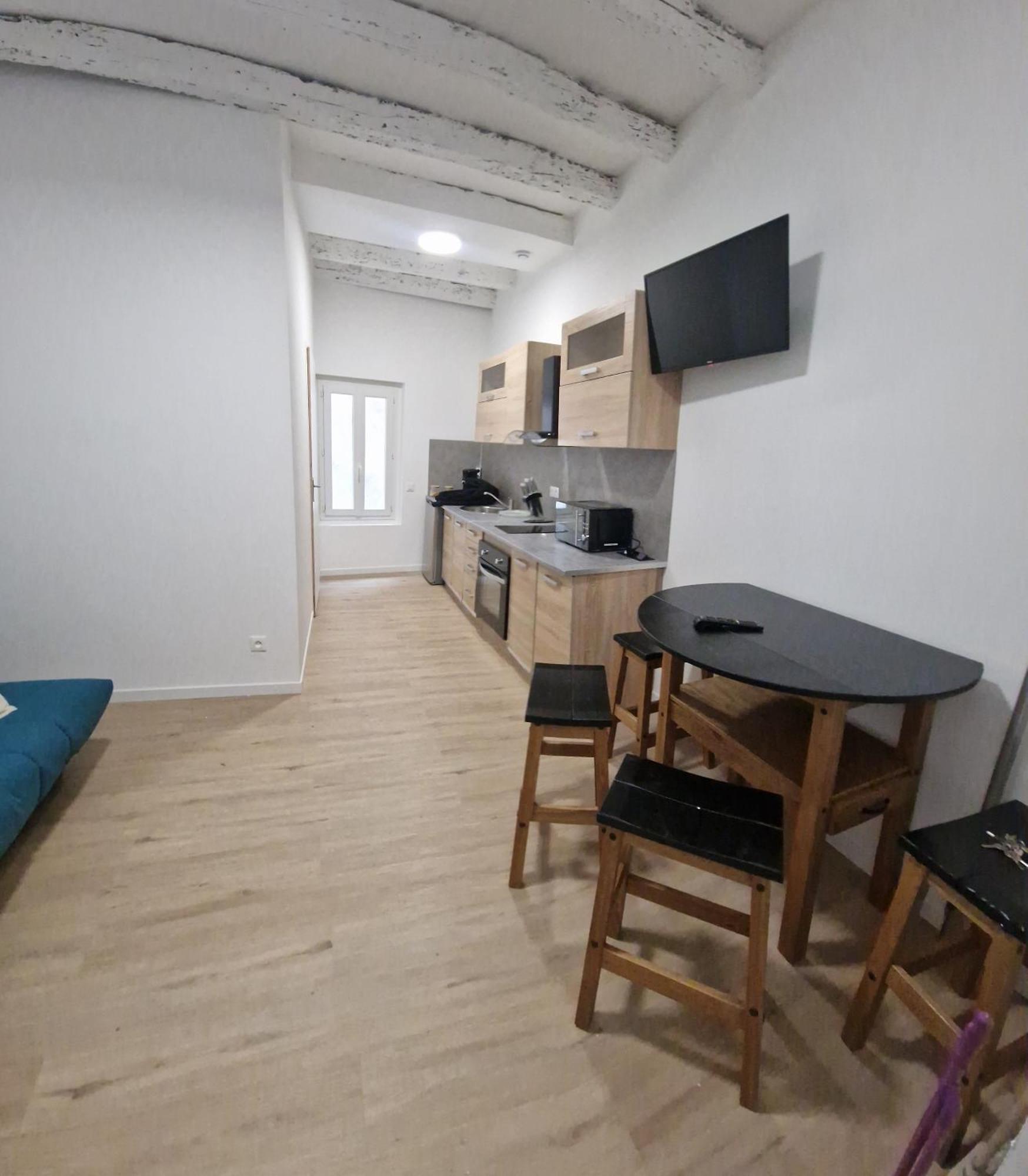 Saime Apartment Meze Bagian luar foto